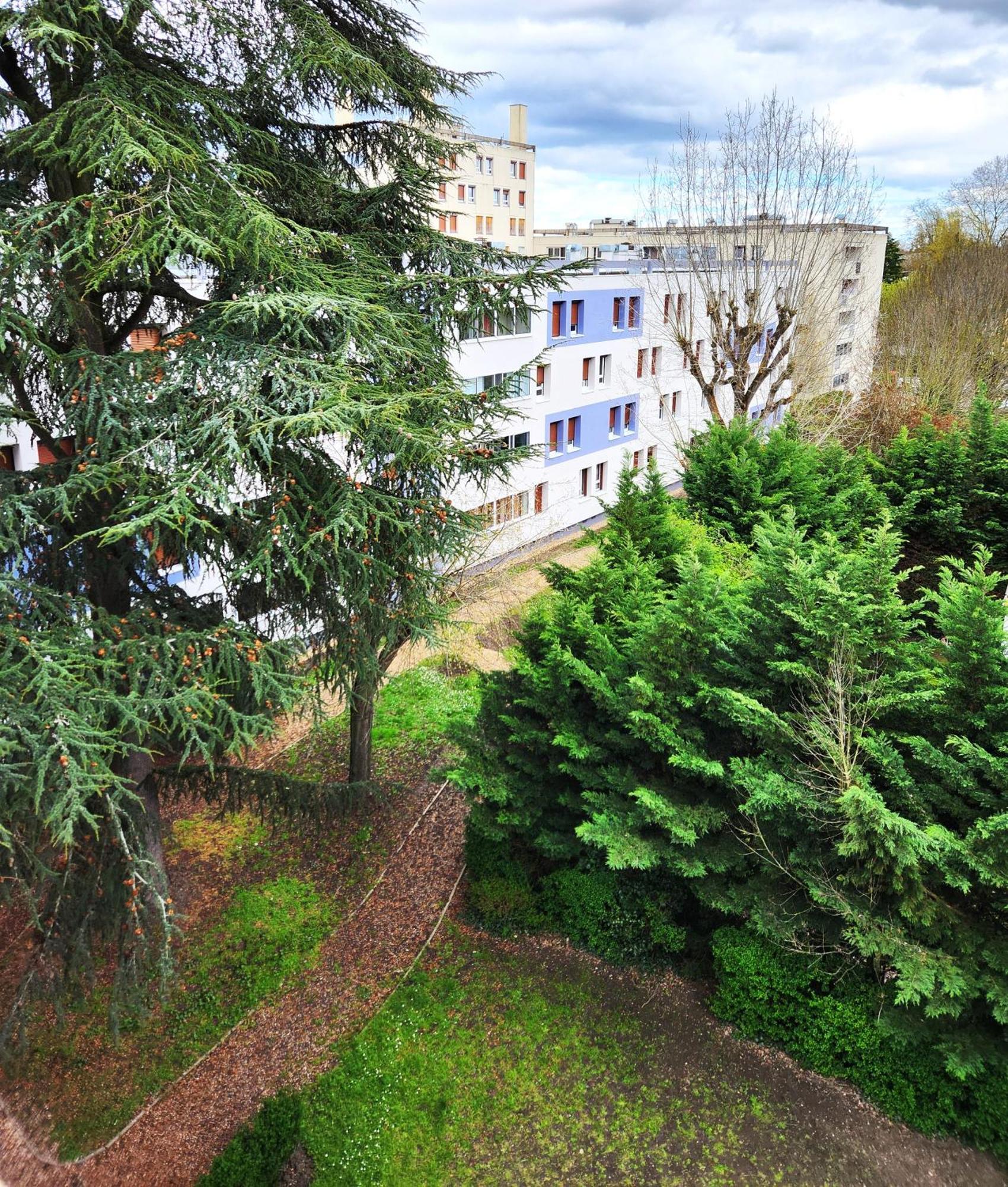Appartement Cosy Et Lumineux Saint-Jean-de-la-Ruelle Exterior photo